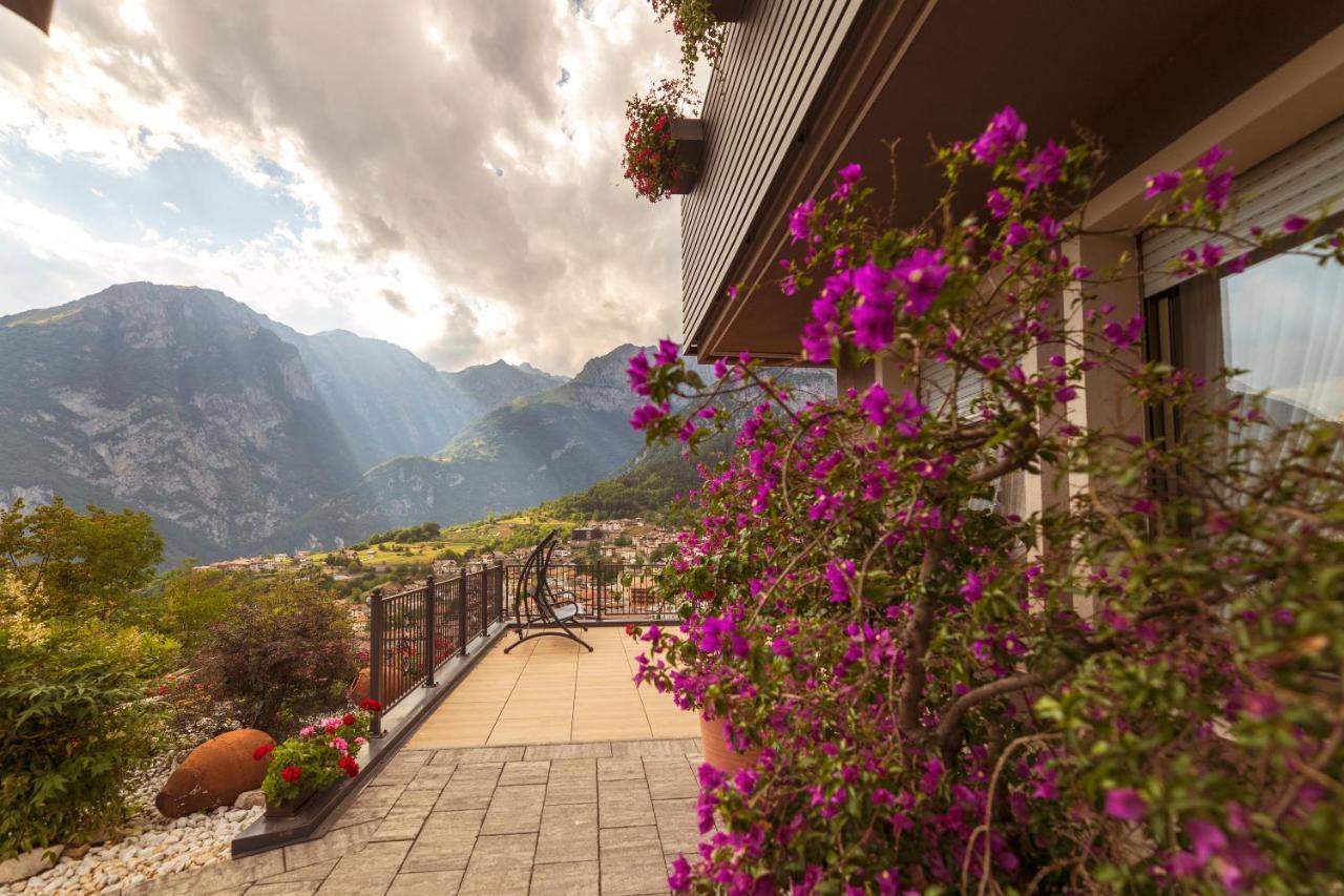 Hotel Castel Mani San Lorenzo Dorsino Exteriér fotografie