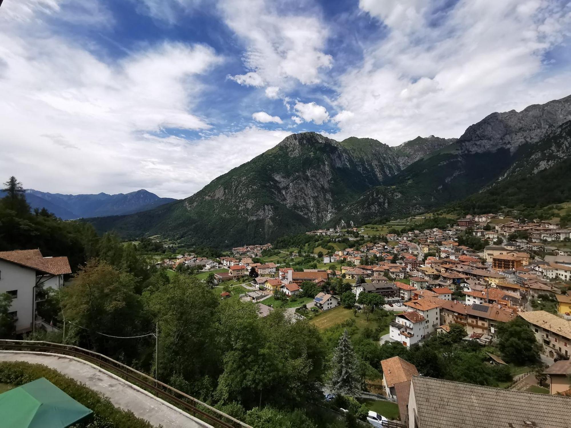 Hotel Castel Mani San Lorenzo Dorsino Exteriér fotografie